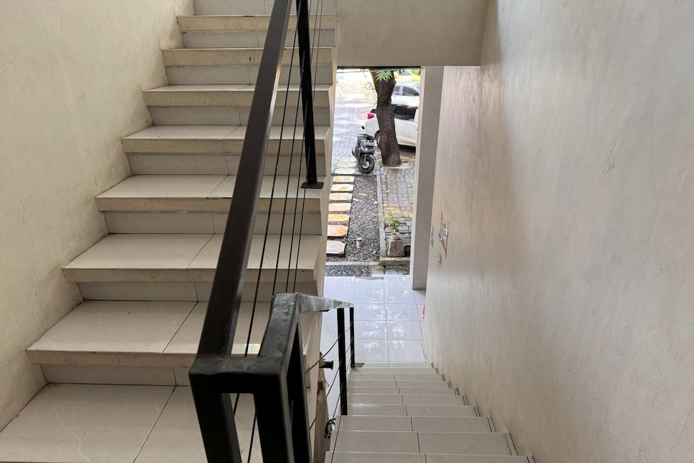 Hotel O Kost Takalar Near Polsek Mappakasunggu (Mapsu)