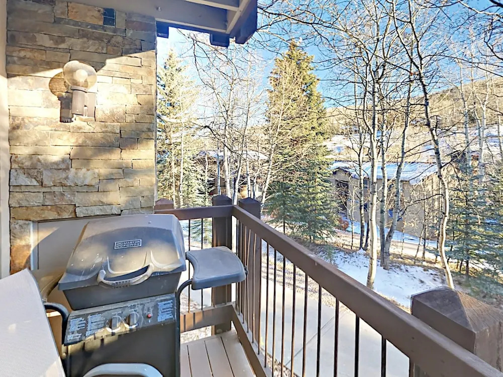 Upper Woodbridge #14-AB - 2 Br Condo