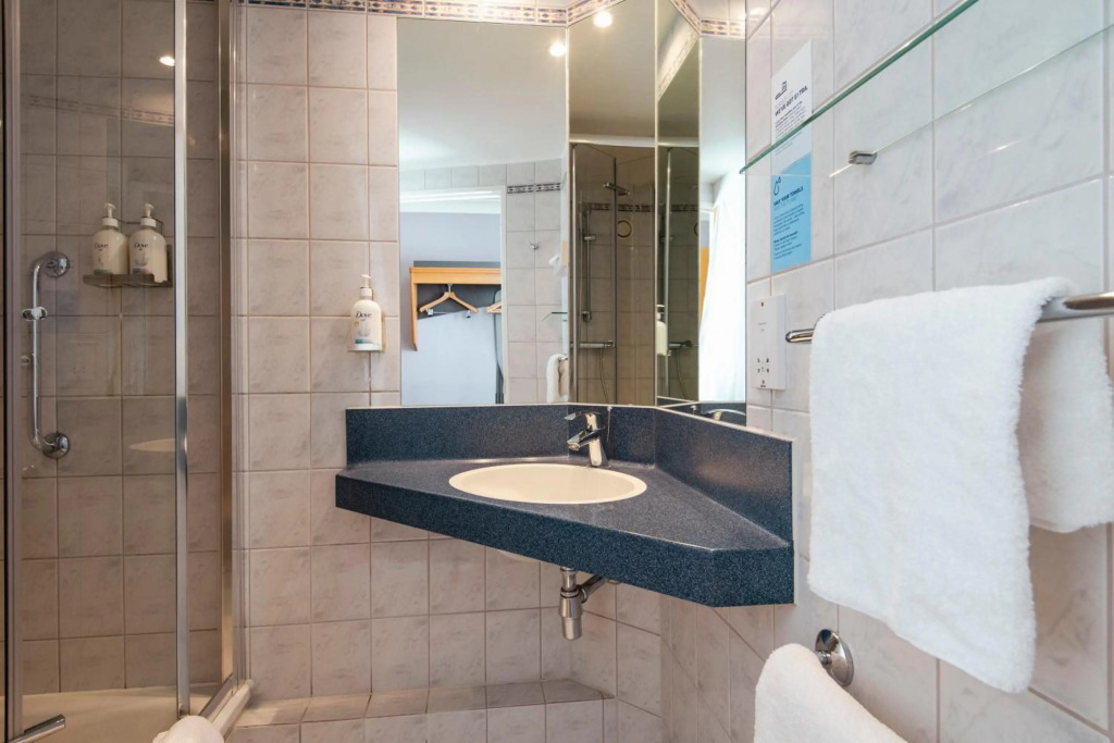 Holiday Inn Express Birmingham Oldbury by IHG