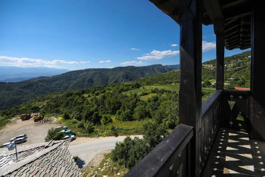 Hotel Leshten