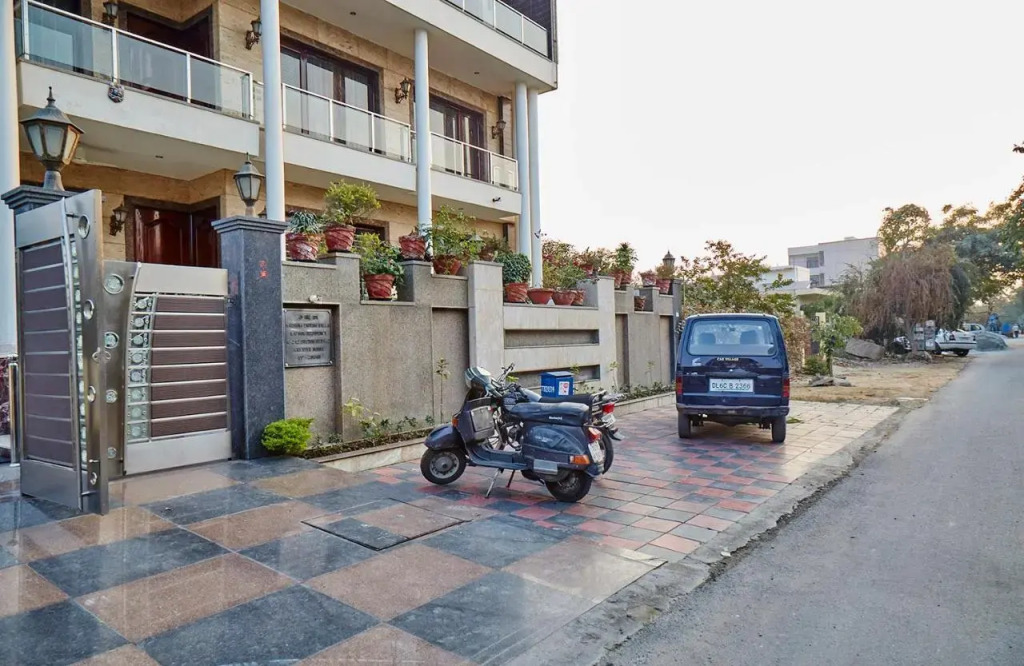 Kapoor Residency