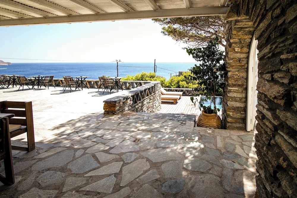 Zen Blue Mills - luxury villa in Kea