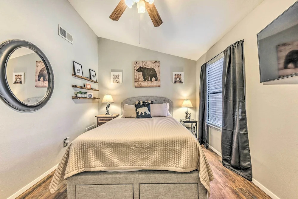 Cozy Ruidoso Condo w/ Grill & Mountain Views!