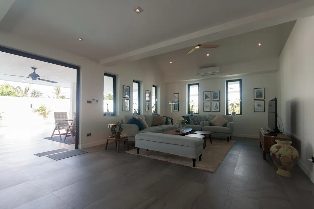 Seaview Pool Villa 3BR - Monkey Villa