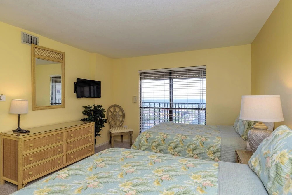 Ocean Vista #1004