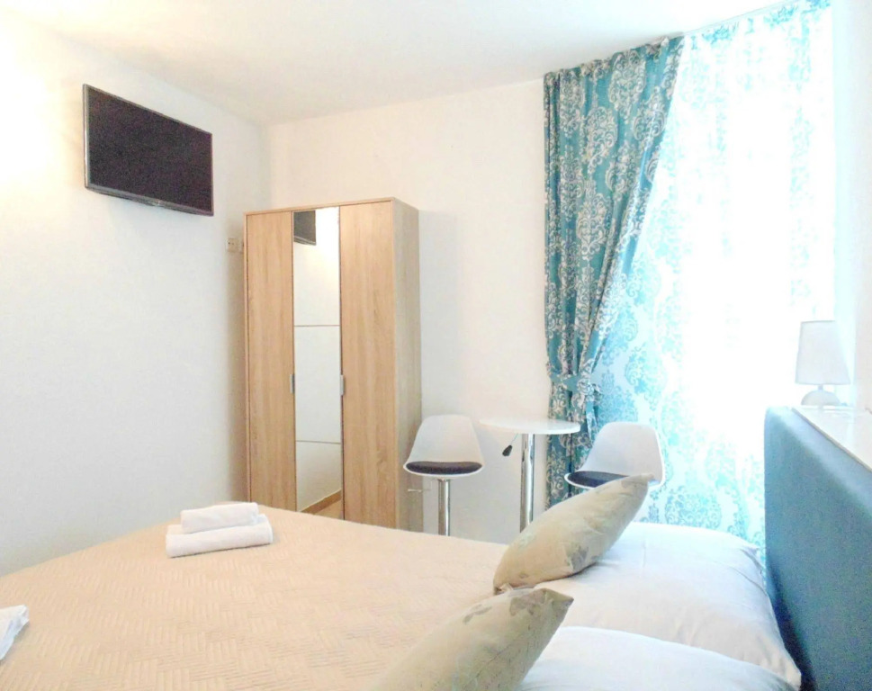 Peruzovic Rooms & Apartments