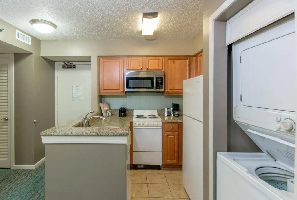 Breakers Oceanfront Boutique Resort on 27th