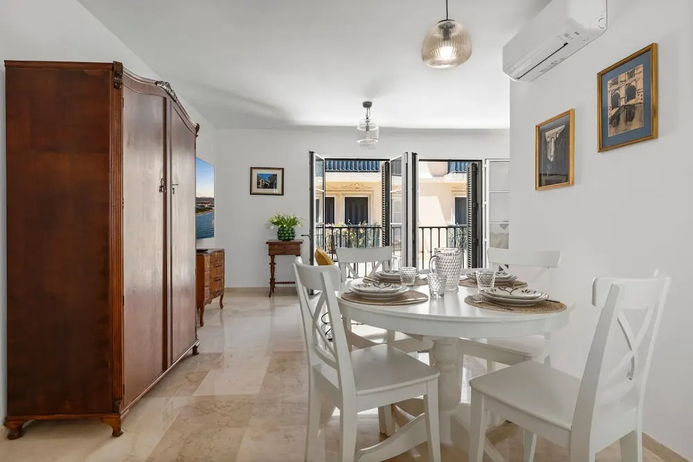 Classic Urban Flat in Malaga City Center - Mal05