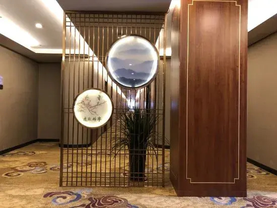 Yangzhou Xinmeida Zhishang Hotel