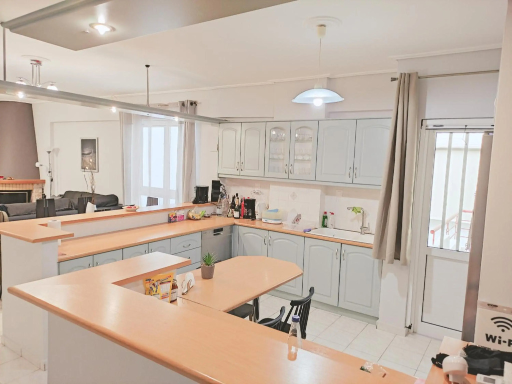 Summer Breeze Apartment in Kalamata