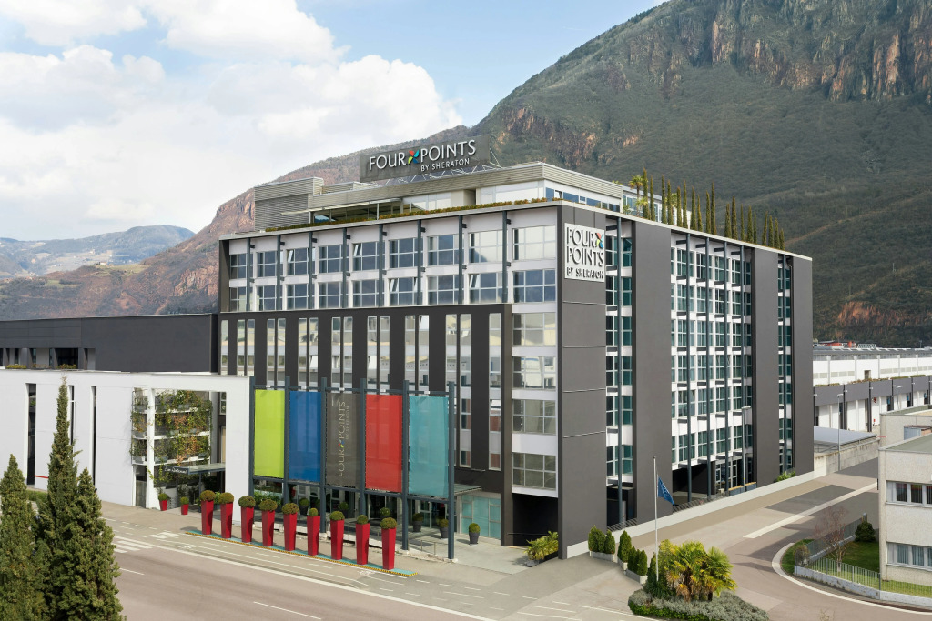 Отель Four Points by Sheraton Bolzano