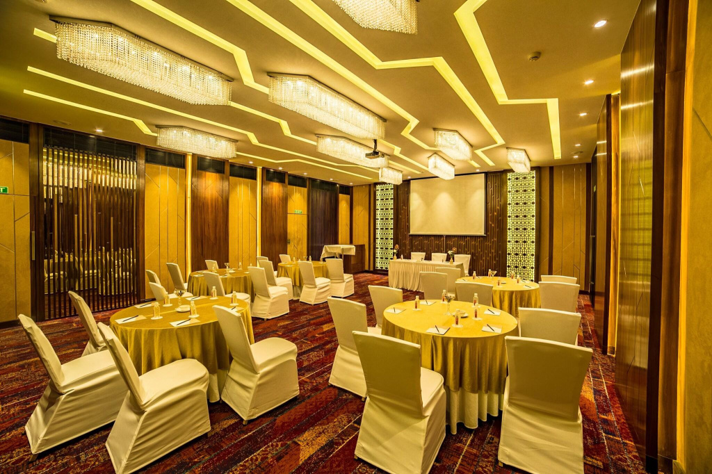 Fariyas Hotel Mumbai , Colaba