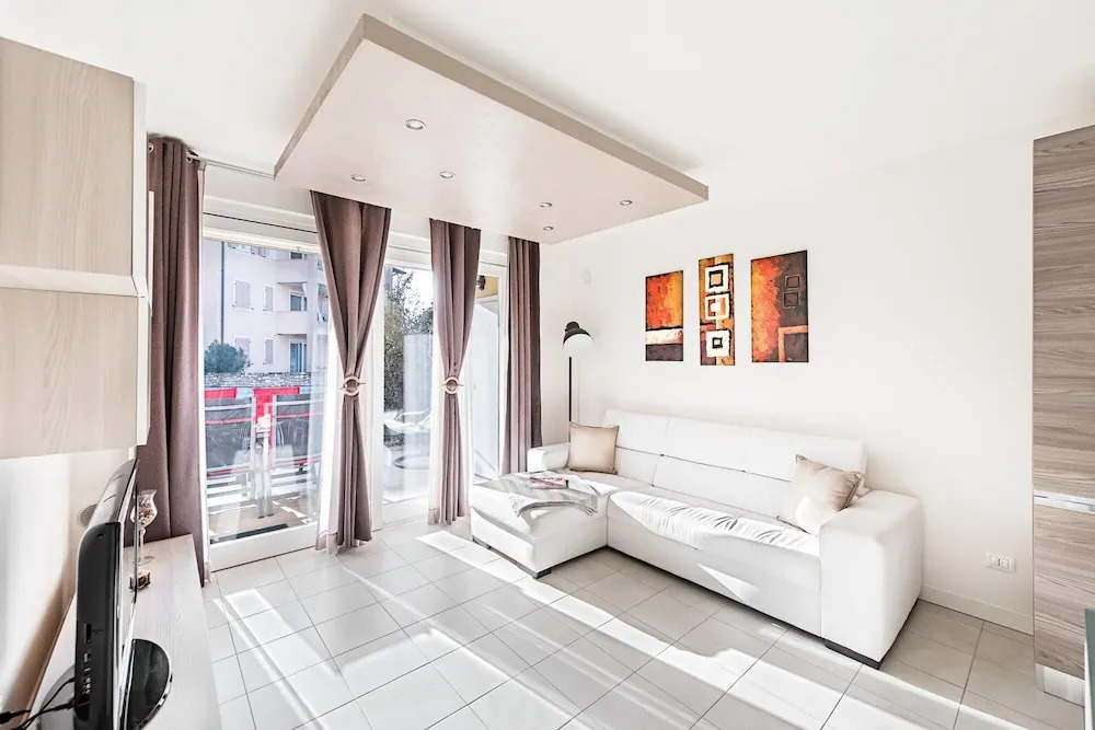 Le Corti Caterina B2 Apartment by Wonderful Italy