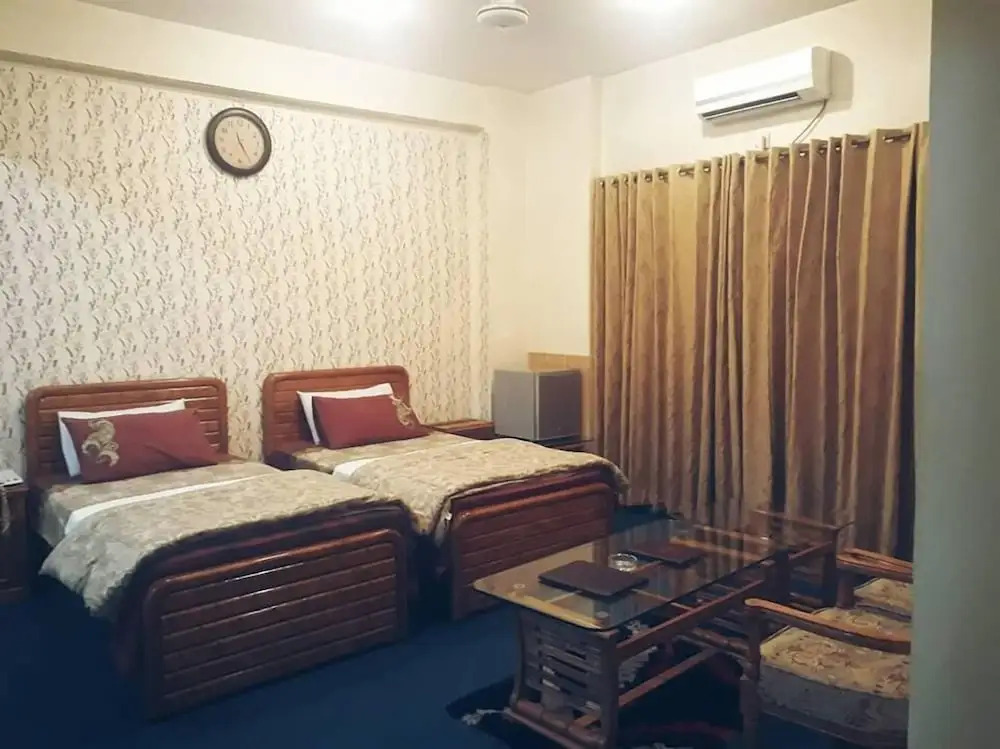 Divine Hotel