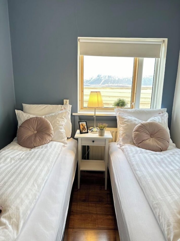 Selið Farm Stay - Family run guesthouse close to Borgarnes