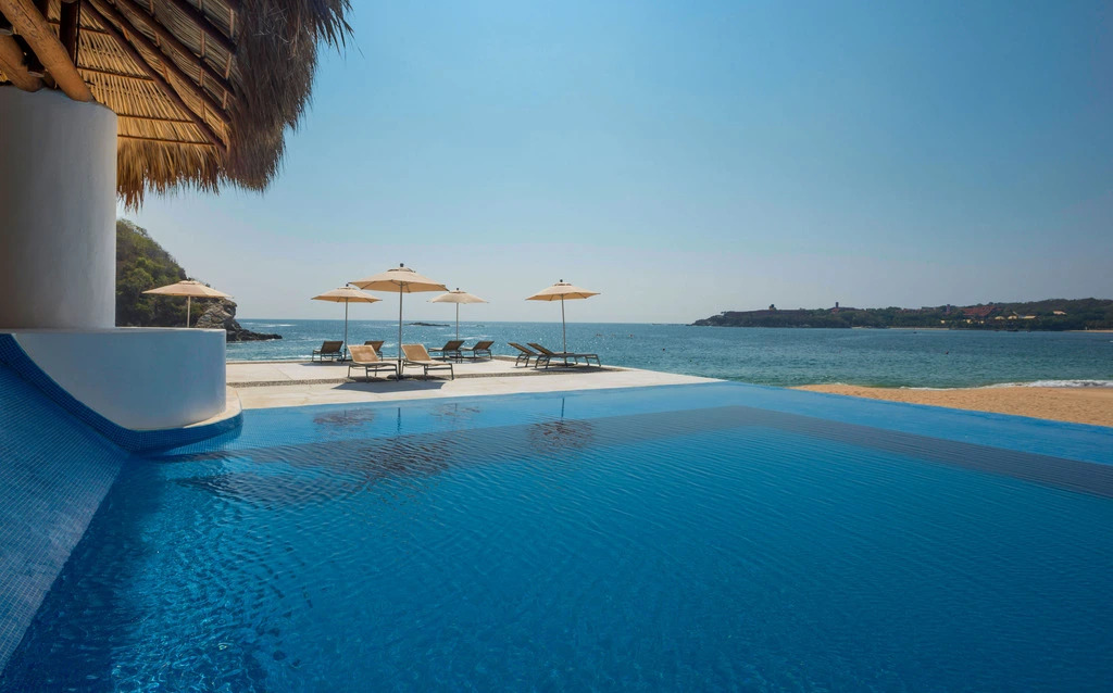 Camino Real Zaashila Huatulco