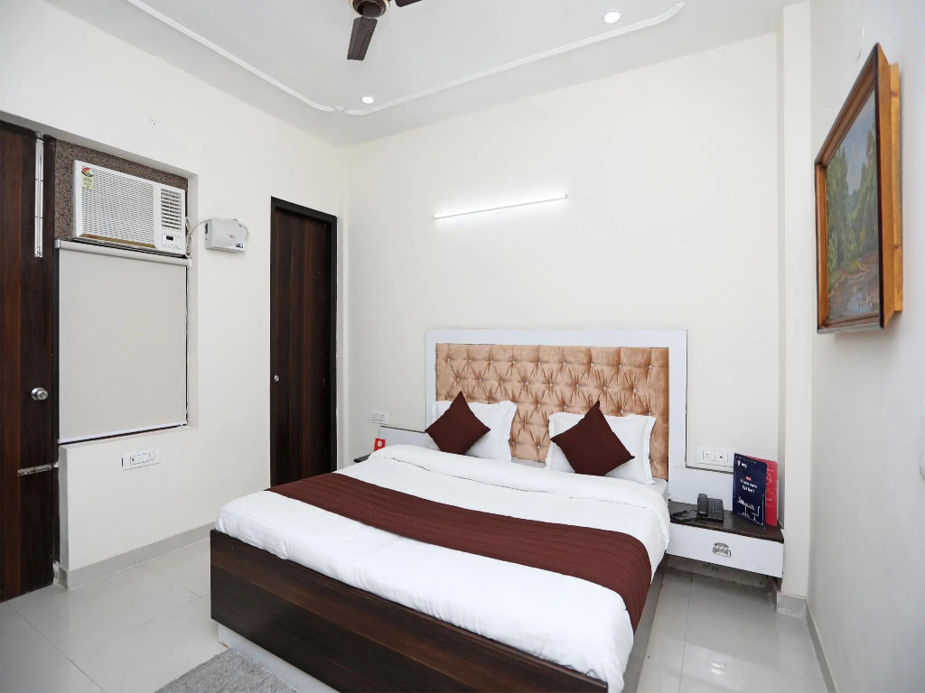 OYO 13555 Corporate serviced apartments Hotel
