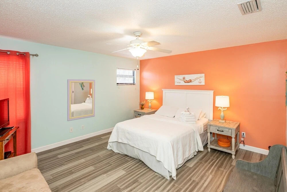 Seawinds 79 - Renovated 2 Bedroom Flat Upstairs Unit Lovely Lagoon View