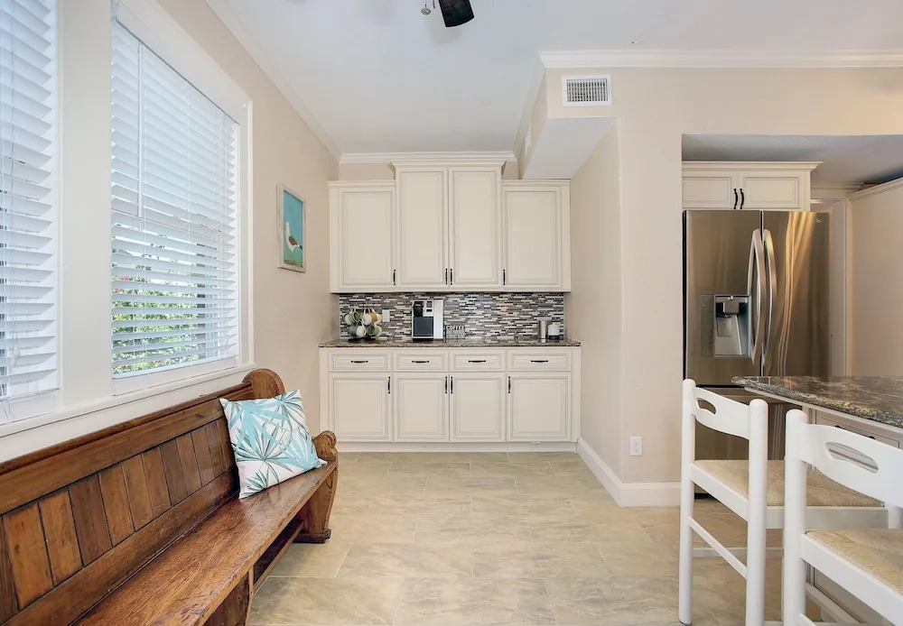 Asher House 4 Bedroom Home by Redawning
