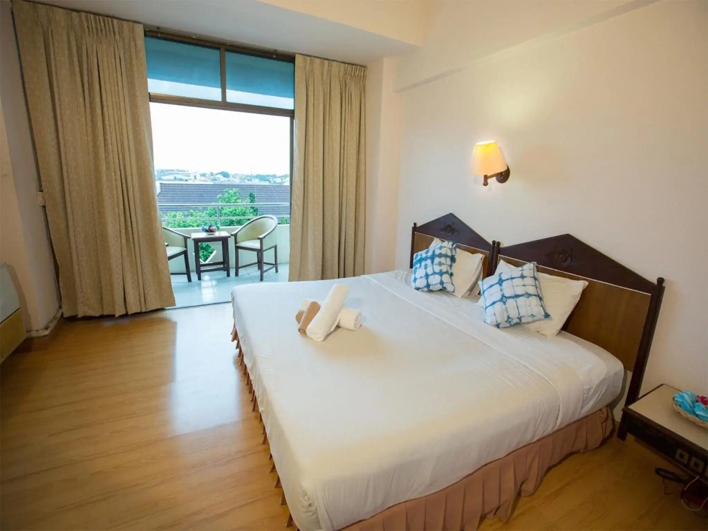 Phrae Nakara Hotel