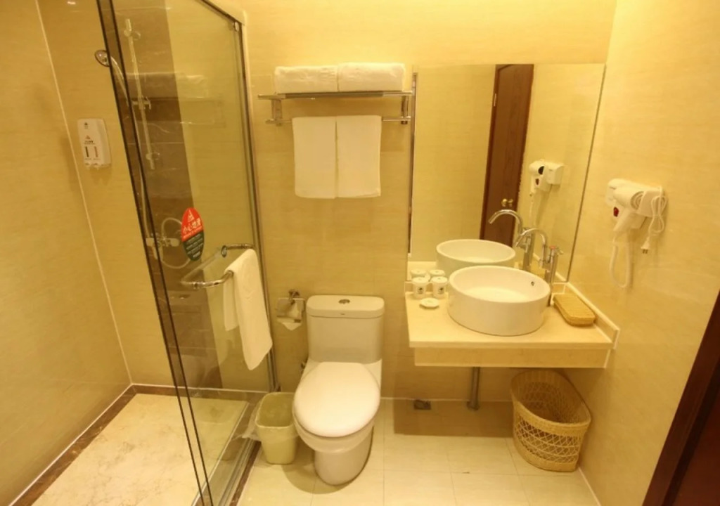 Green Tree Inn Smart Selection Hotel (Shanghai Hongqiao Road Metro Station)