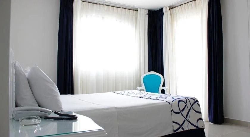 Hotel Suite Santa Rosa