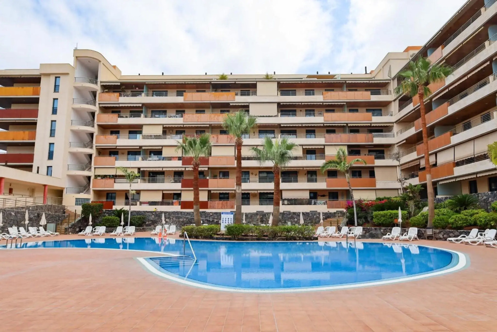 Balcon Los Gigantes B09 Free Wifi