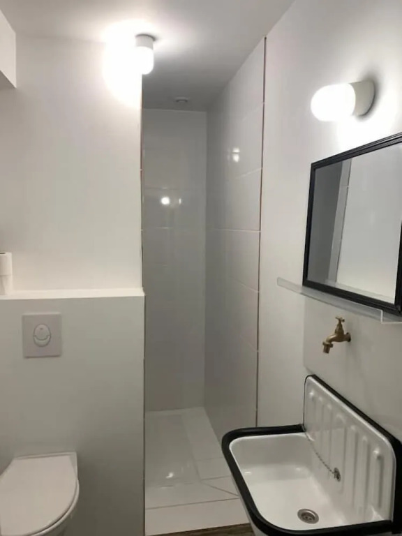Hostel Manusurf