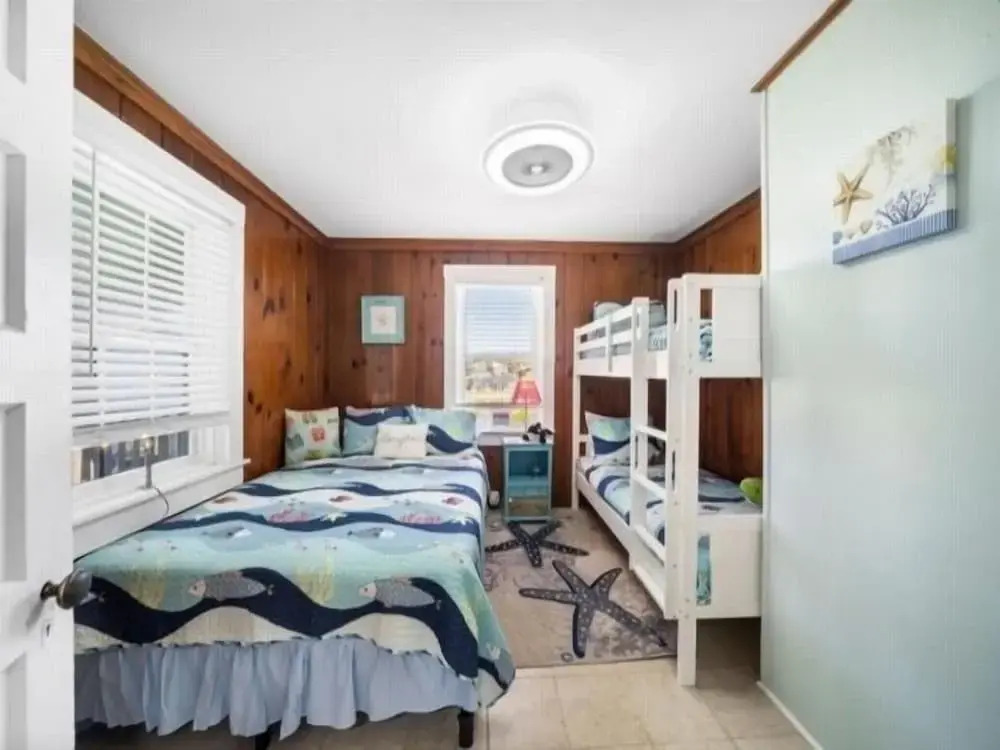 Beach Cabin - Perfect For Your Family Getaway! Pet Friendly! 2 Bedroom Cottage by RedAwning
