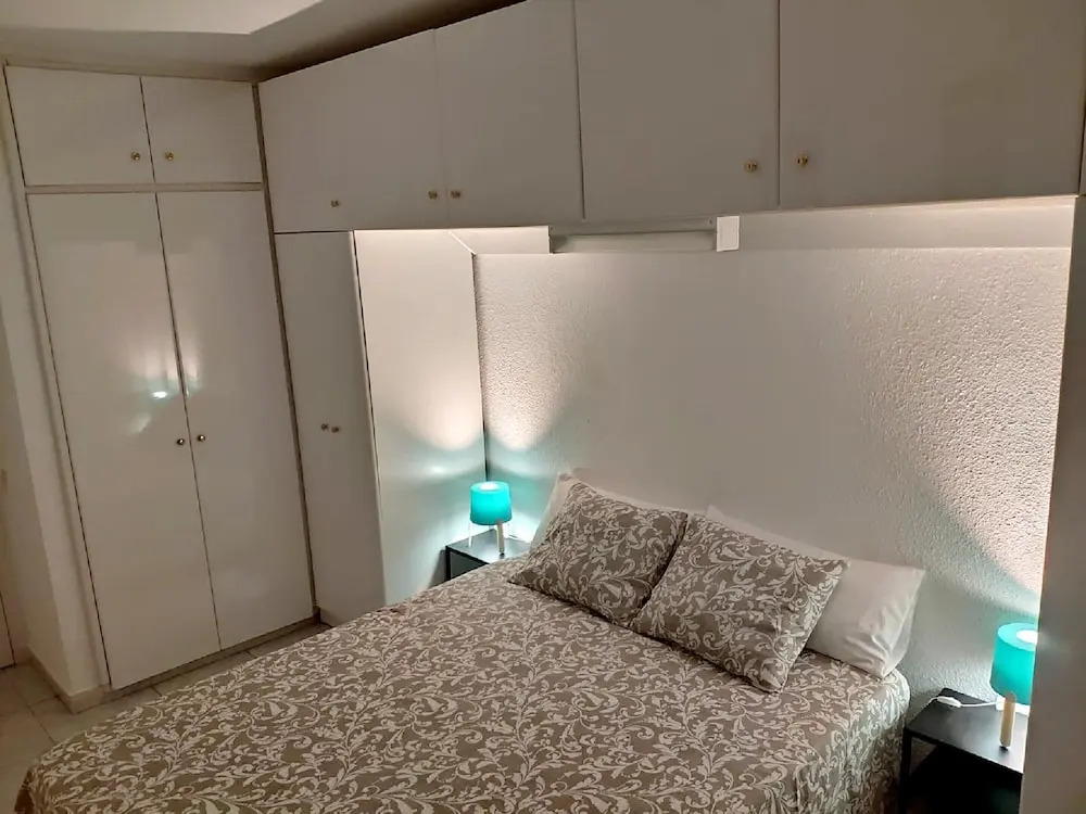 Apartment with One Bedroom in Benalmádena, with Wonderful Sea View, Pool Access And Enclosed Garden - 600 M From the Beach