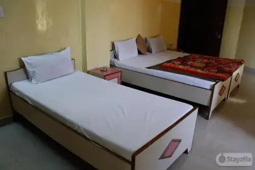 Shree Shyam Guest House by OYO Rooms
