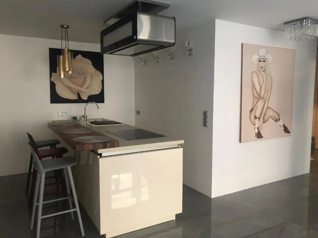 Luxurious 2 Bedroom Apartment Old City