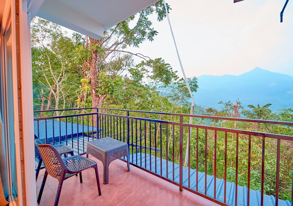 Nature Shade Pool Villa