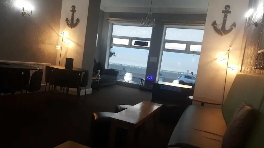 Residency hotel and Bar