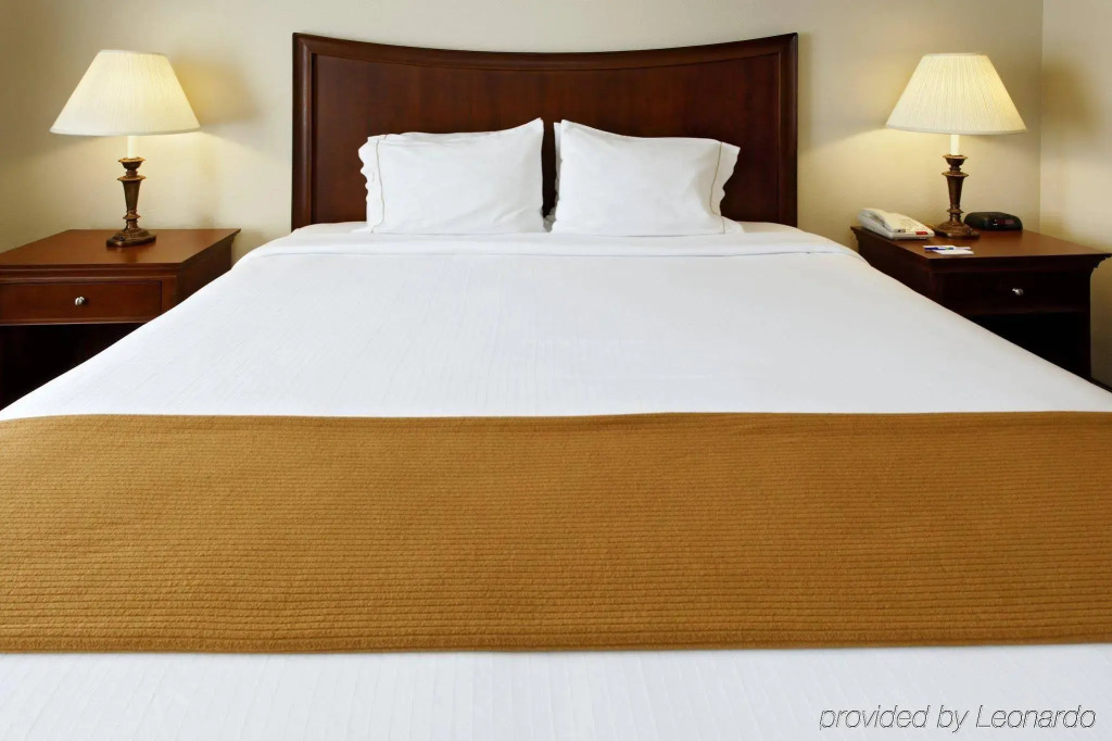 Holiday Inn Express Hotel & Suites Mansfield by IHG
