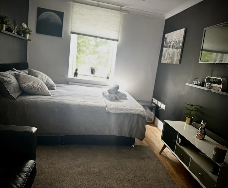Croydon Cozy Retreat - 2 Bedroom Luxury Home
