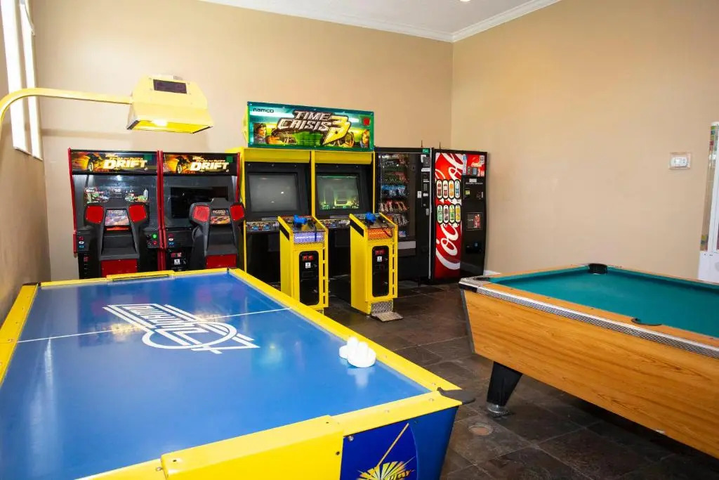 7 Bedroom Mansion Near Disney