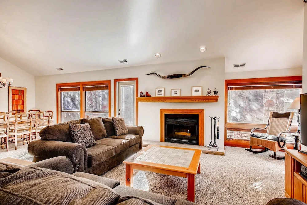 Silver Cliff Village 205