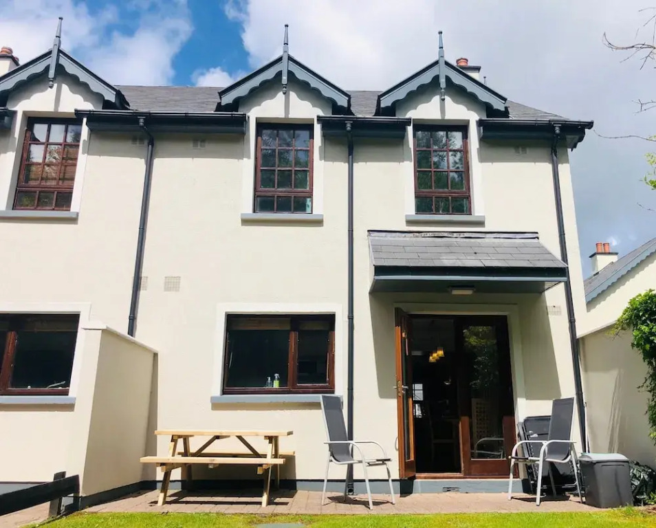 3 Bedroomed Home Just 15 Mins Walk From Kenmare Town