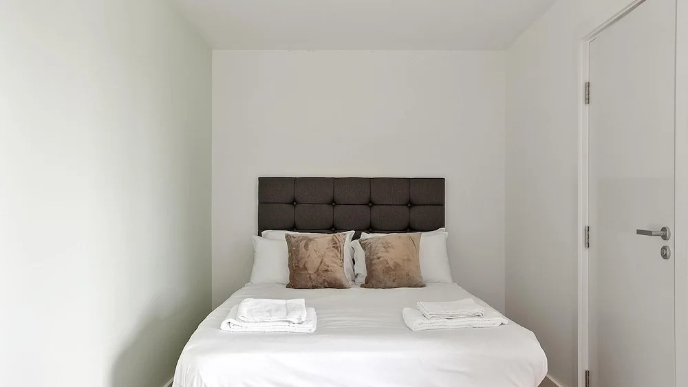 Comfortable Studio in Oldham, Minutes to Royal Oldham Hospital