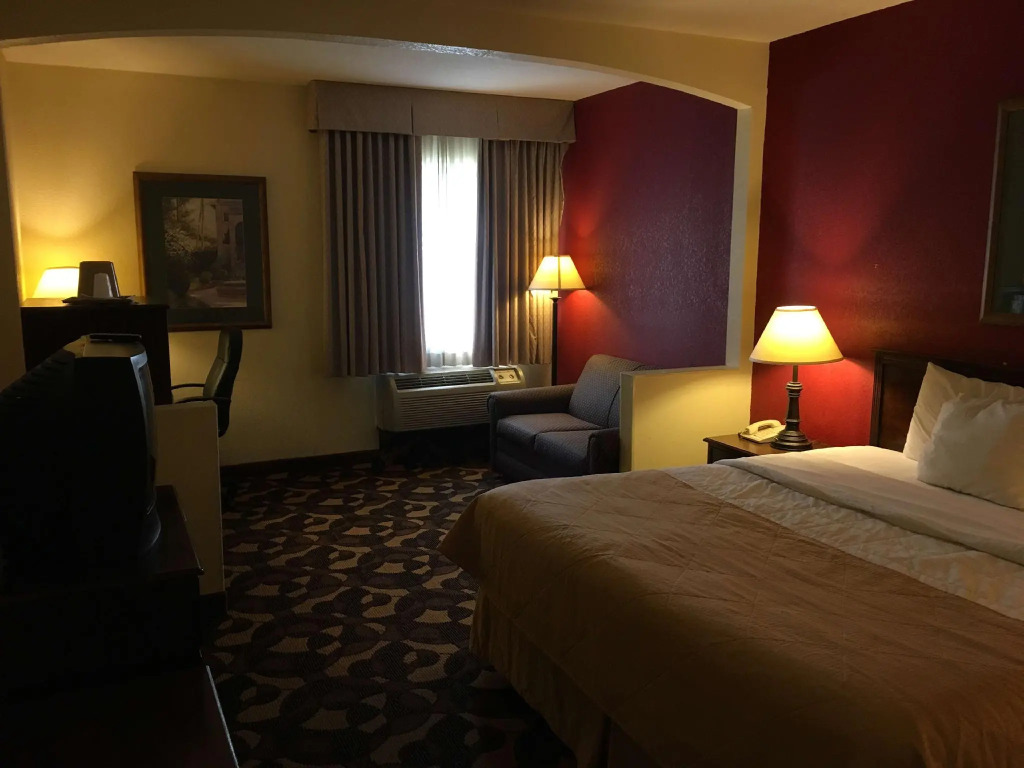 Econo Lodge Lafayette near University