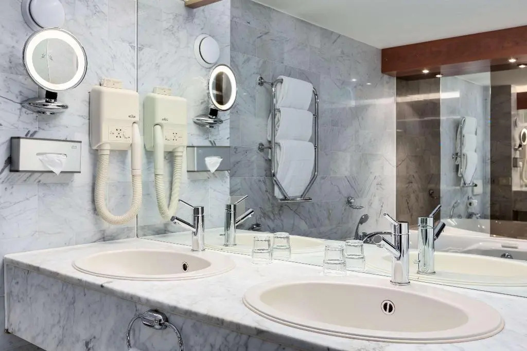 LOGIS HOTELS - Hôtel et Restaurant LOcéana