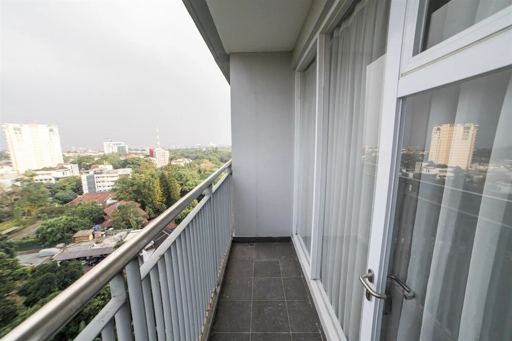 Mountain View Studio @ Dago Suites Apartment with Balcony