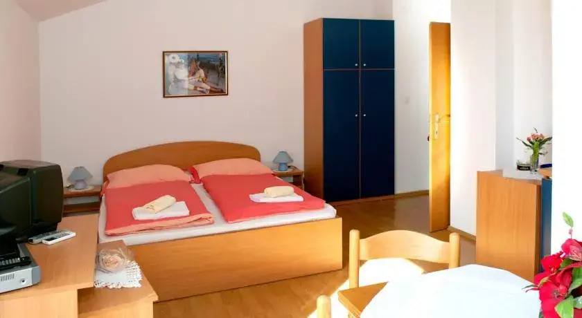 Marko Apartments