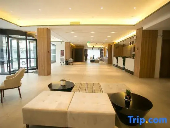 Homeinn Plus Hotel (Tai'an Taishan Railway Station Ginza Plaza)