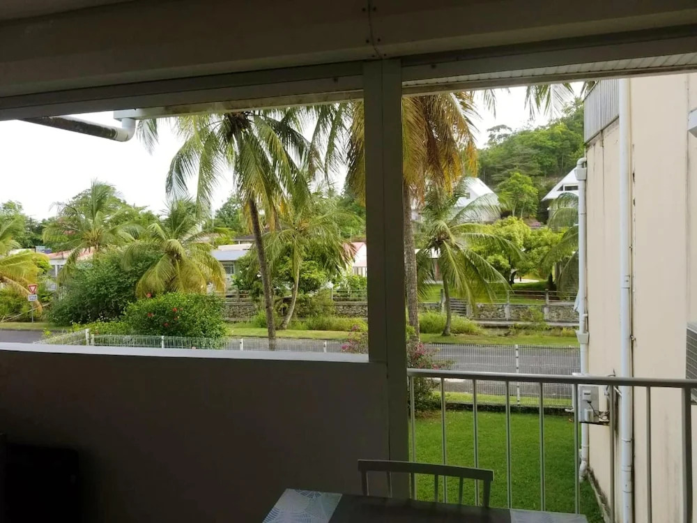 Apartment With One Bedroom In Le Gosier With Enclosed Garden And Wifi 900 M From The Beach