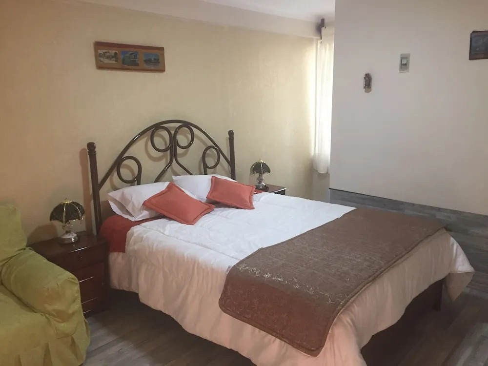 Tonito Hotel