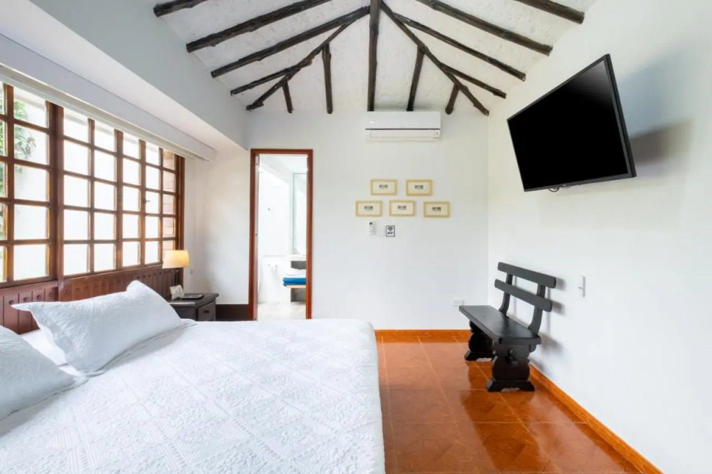 Hotel Chalet El Castillo by Majuva