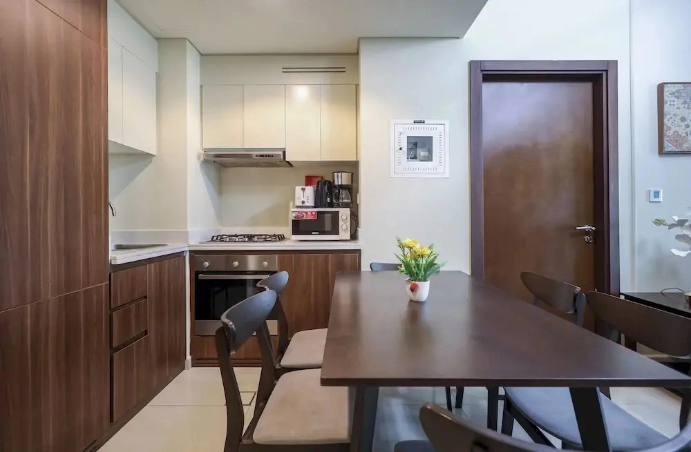 Elite LUX Holiday Homes - Canal View 2bhk in Prime Business Bay Dubai
