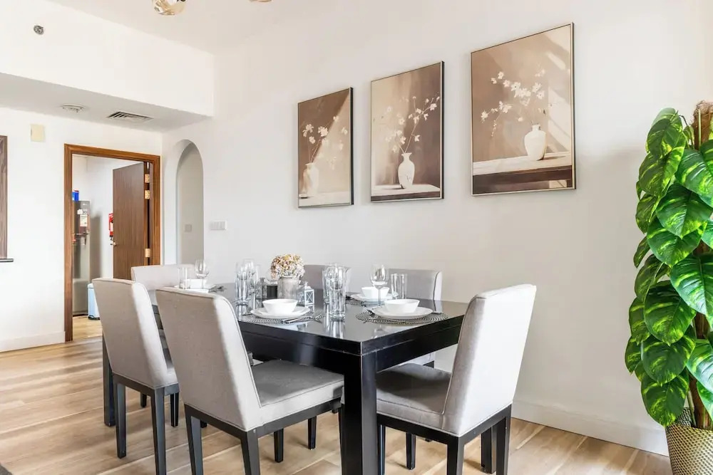 Luxe Marina View Retreat - 2BDRM